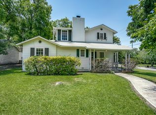 100 Morningside Dr, Terrell Hills, TX 78209