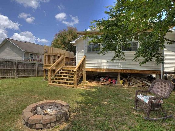 3rd image of 238 Tristan Ln
