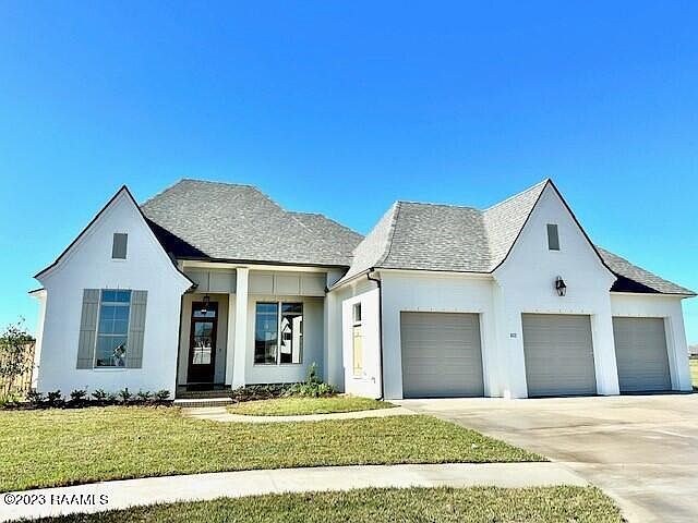 1st image of 102 Silver Palm Dr