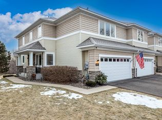 2807 Spy Glass Dr, Chaska, MN 55318