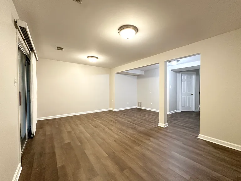 5700 Medallion Ct — Photo 31