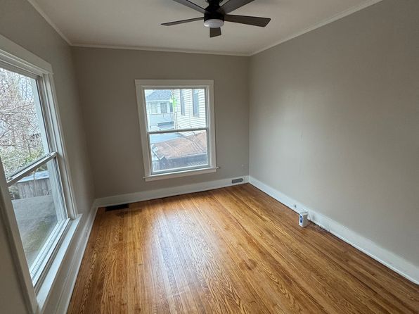325 Fuller Ave SE #2