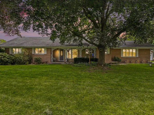 58353 Holtom Rd, Three Rivers, MI 49093