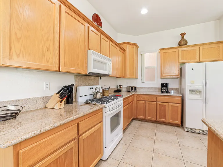 48861 Heifitz Dr — Photo 26
