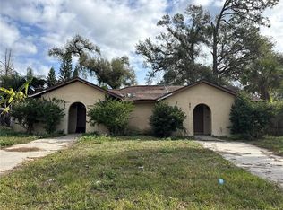 801 N Kingsway Rd, Seffner, FL 33584