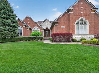 62734 Morningside Dr, Washington, MI 48094