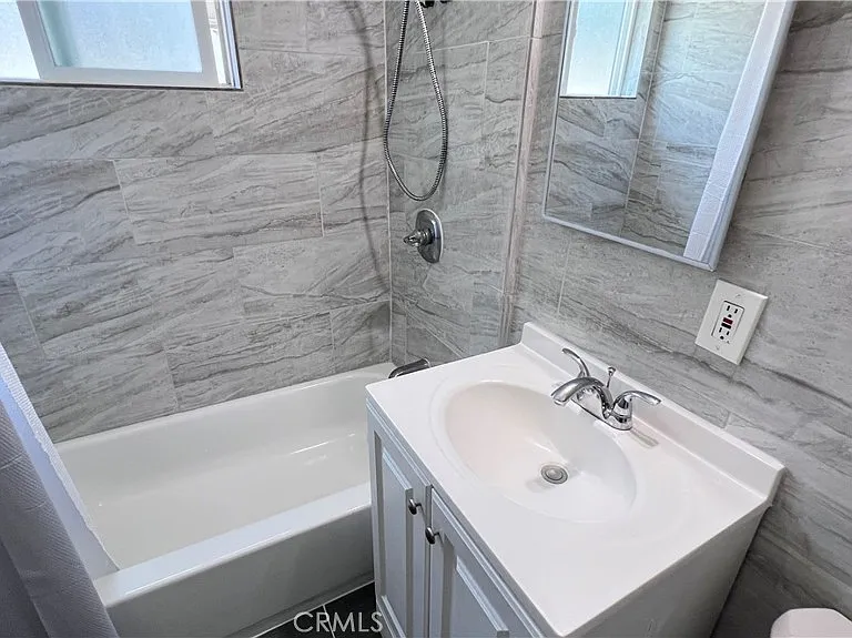 1219 S 8th St — Photo 3