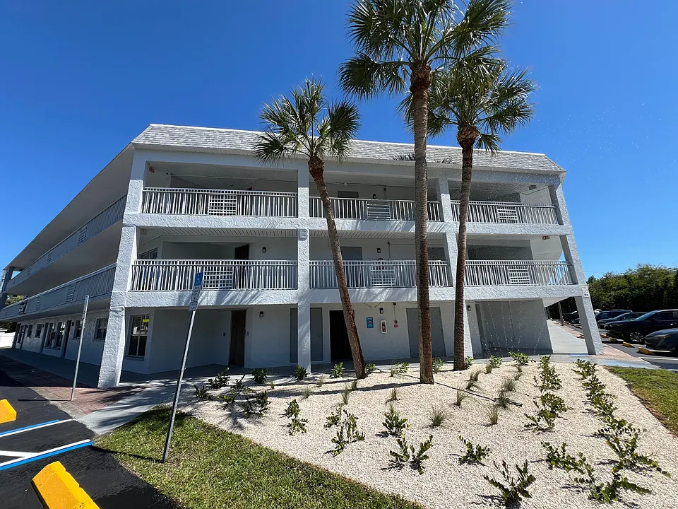 5290 70th Ave N, Pinellas Park, FL 33781