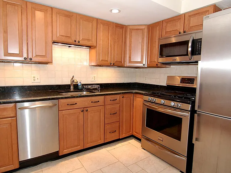 39 Ellery St #7 — Photo 7