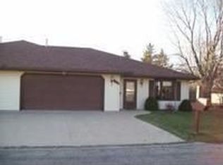 1404 Regency Ln, Albert Lea, MN 56007