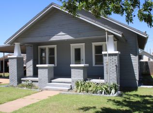 114 5th St, Sentinel, OK 73664