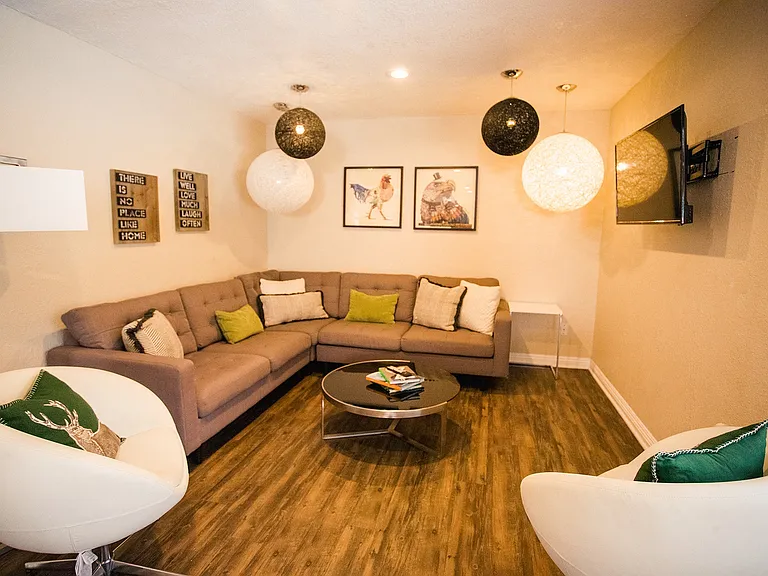 Dwell Apartment Homes — Photo 7