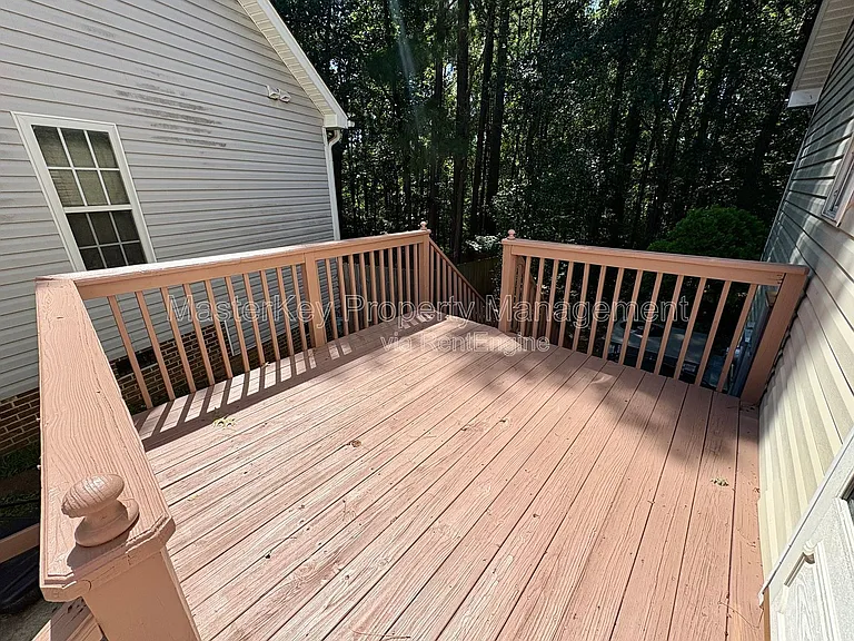 317 Cross Hill Ln — Photo 23