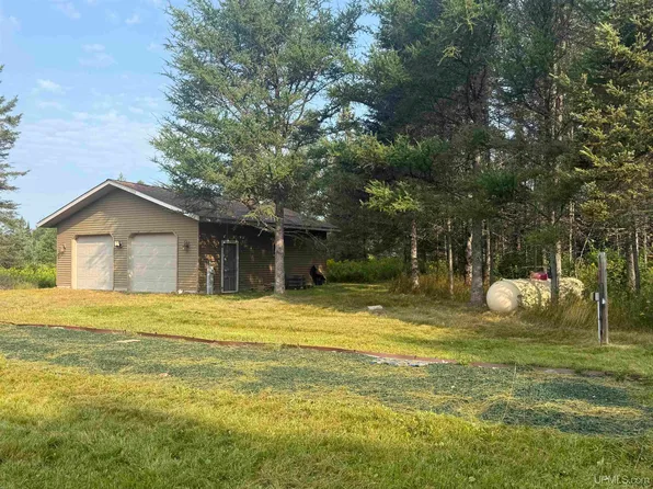 200 Old 141 Hwy, Crystal Falls, MI 49920