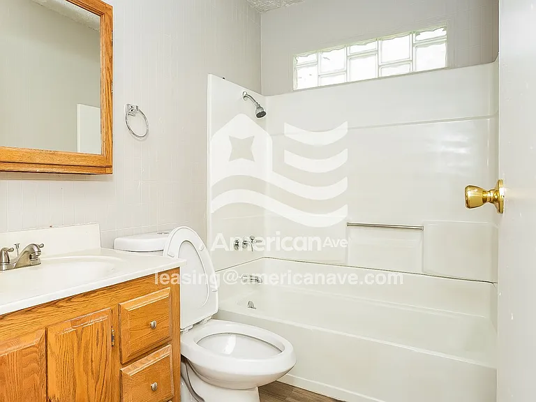 614184_011_wm_-_main_bathroom_13139104.jpg