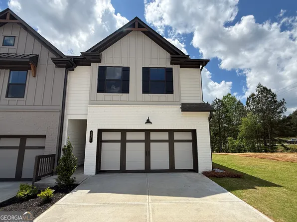 331 Brook Landing Cir, Auburn, GA 30011