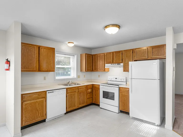 286 Thompsonville Ln #103 — Photo 6