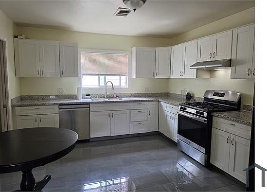 5th image of 2336 E 20th St #B