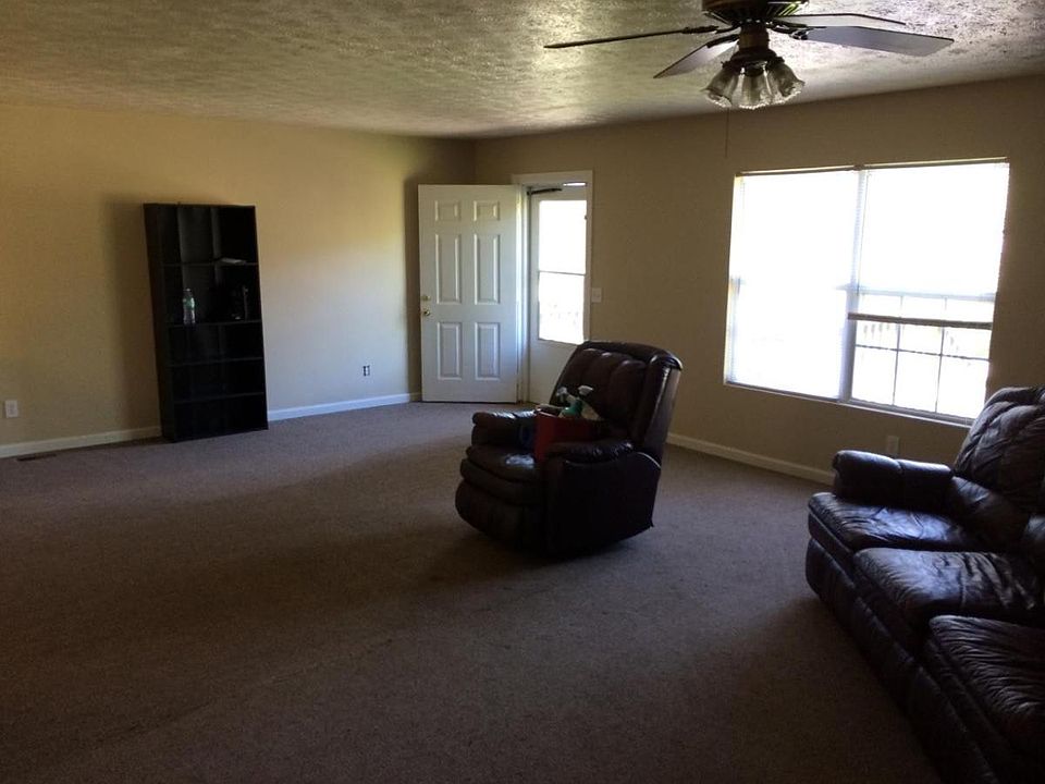 2nd image of 215 Orchard Ln