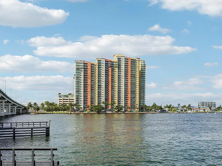 2650 Lake Shore Dr #1202 — Photo 33