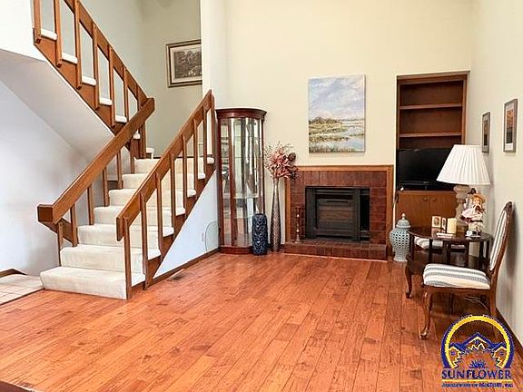 3rd image of 1704 Hammond Dr