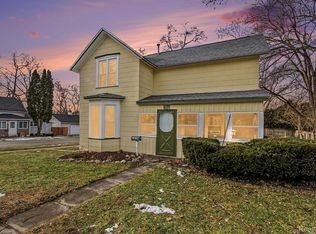 512 S Broad St, Holly, MI 48442