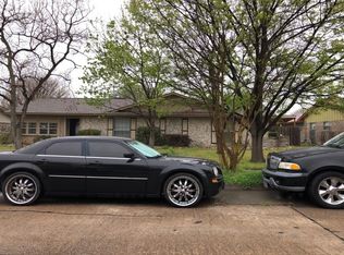 513 Colonial Dr, Garland, TX