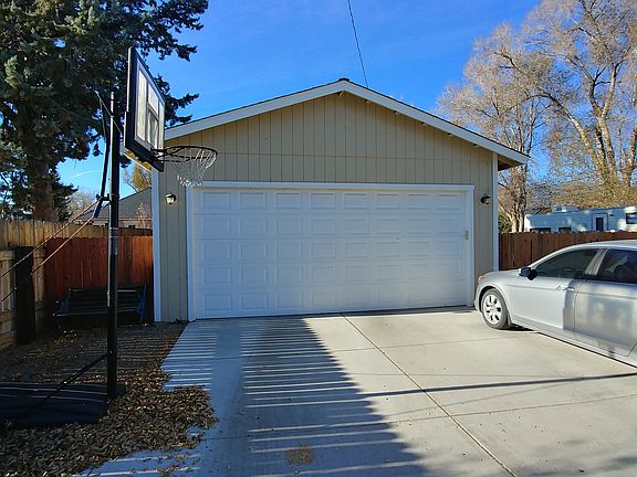 2nd image of 1441 Douglas Ave