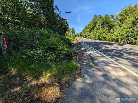 3rd image of 181327 Hwy 101 Highway
