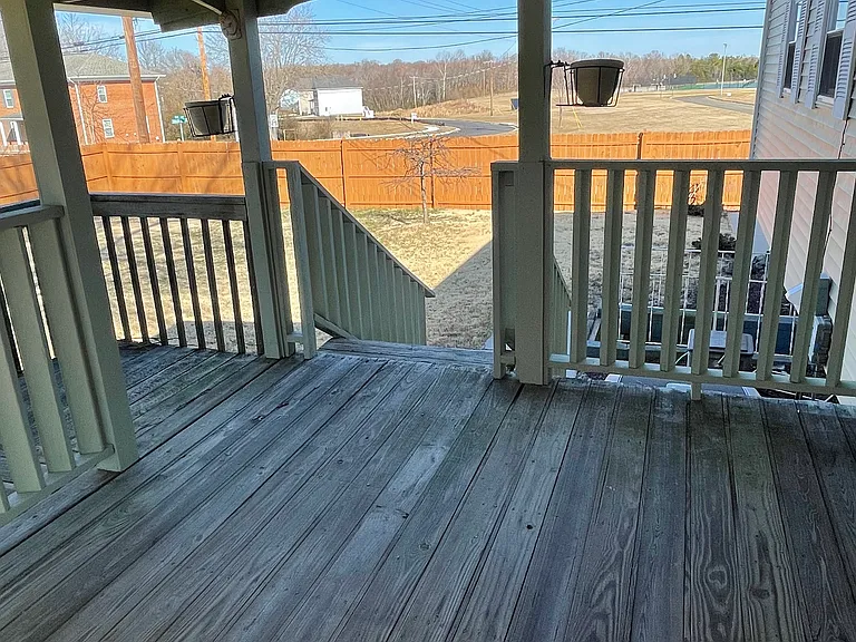 301 Arlington Dr — Photo 5