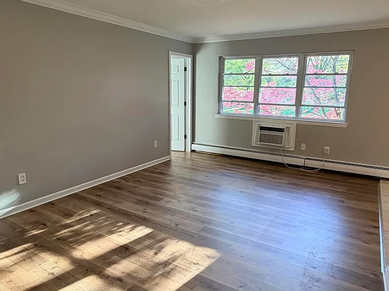 14 Windsor Ter #E — Photo 10