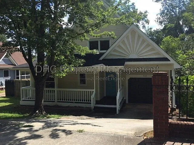 3 bed, 3.0 bath, 2060 sqft, $2,595 — Photo 2