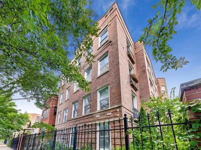 3037 N Troy St APT 1E, Chicago, IL, 60618