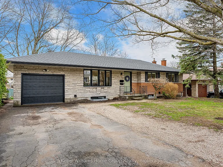 535 Elgin St — Photo 3