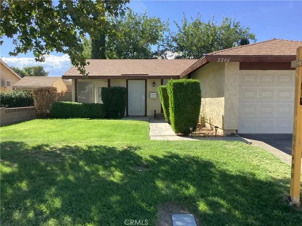 2206 W Avenue K14, Lancaster, CA 93536
