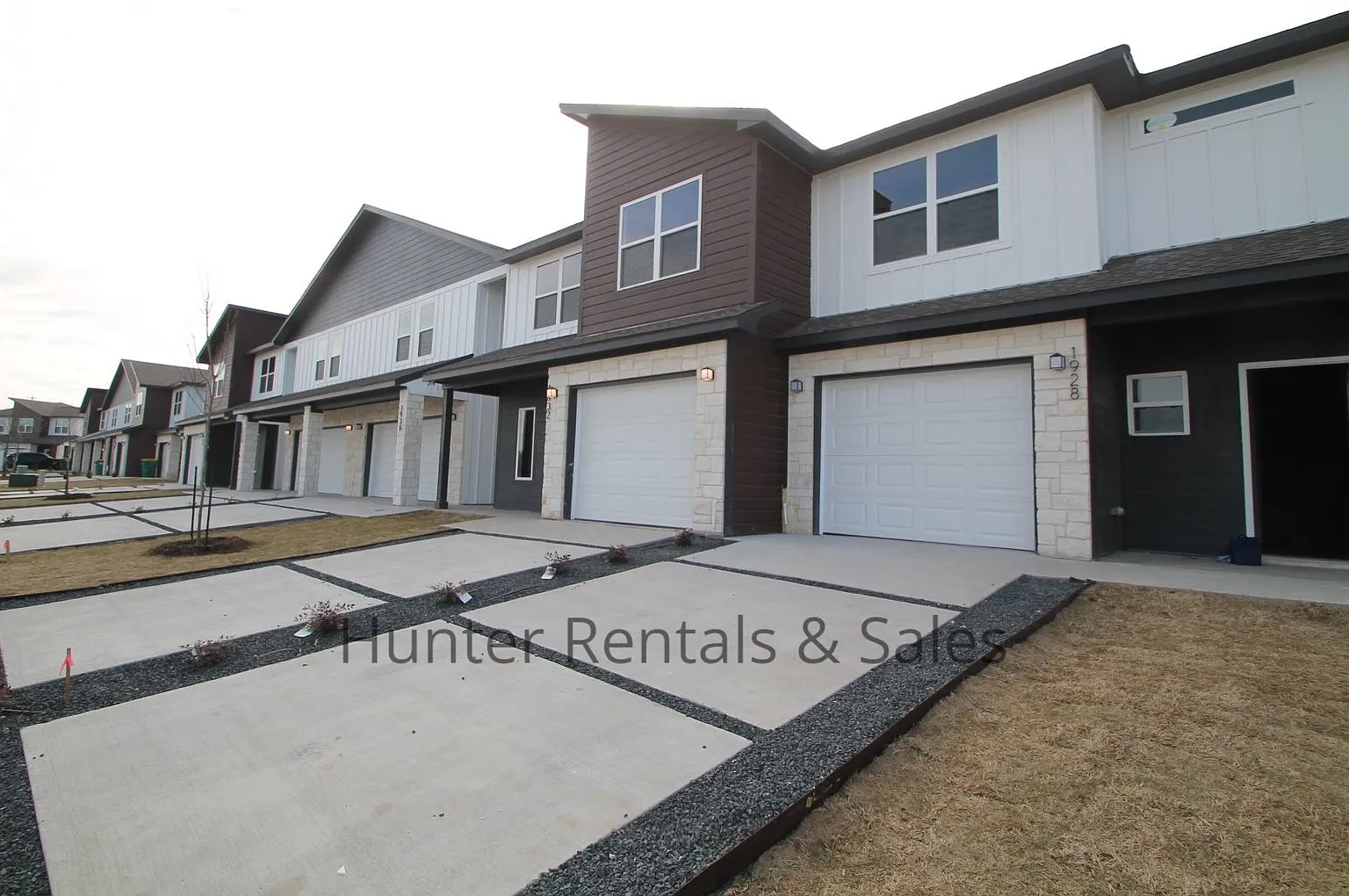 Upscale Three-bedroom Townhome! — Photo 1