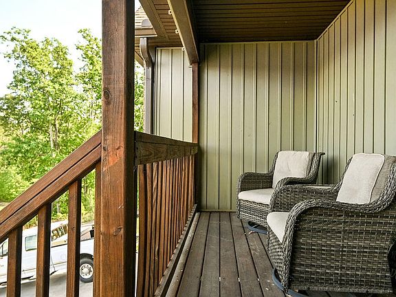 4th image of 164 Briar Meadow Trl SE