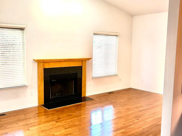 6145 Gabrielle Ave — Photo 4
