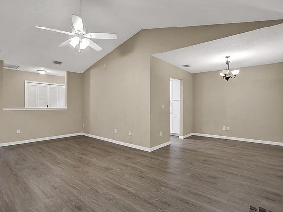 4th image of 3904 English Colony Dr S