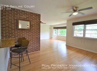 6628 Skyline Ct, Alexandria, VA 22307