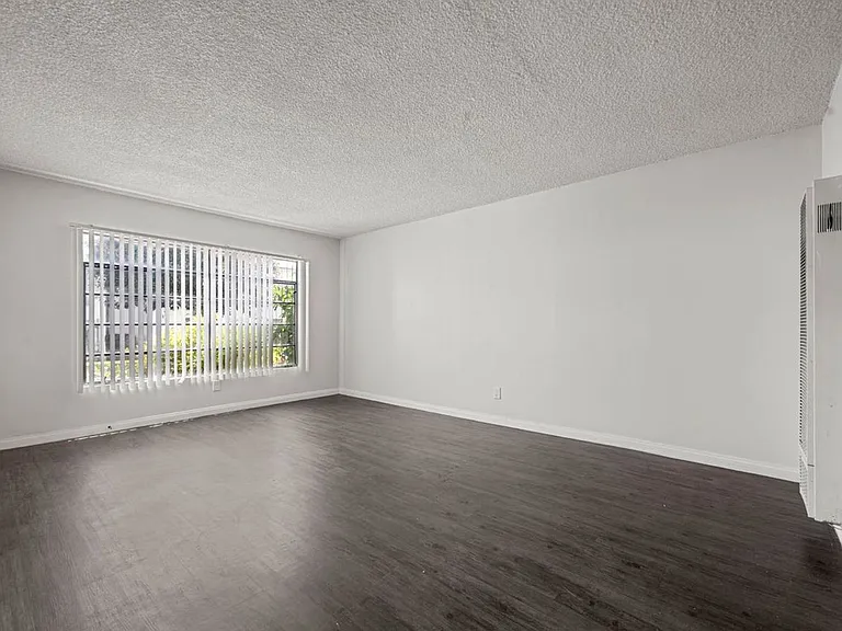 3868 Potomac Ave #7A — Photo 10