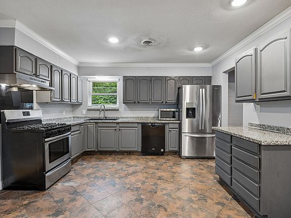4th image of 2332 Hartline Dr