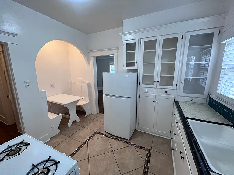 0090 Wenke Rentals — Photo 12