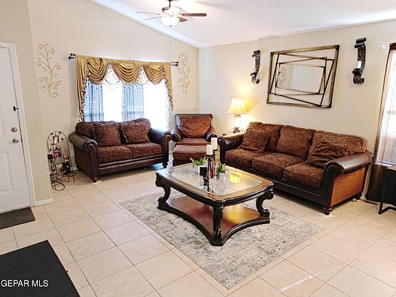 2nd image of 12027 Royal Woods Dr