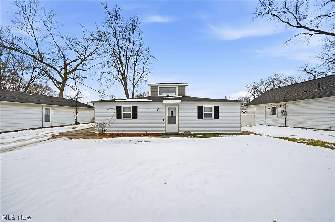 1099 Jackson St photo 1