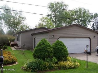 12587 Blue Lagoon Rd, Shelbyville, MI 49344