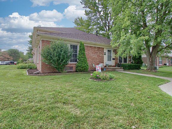 2nd image of 44507 N Umberland Cir