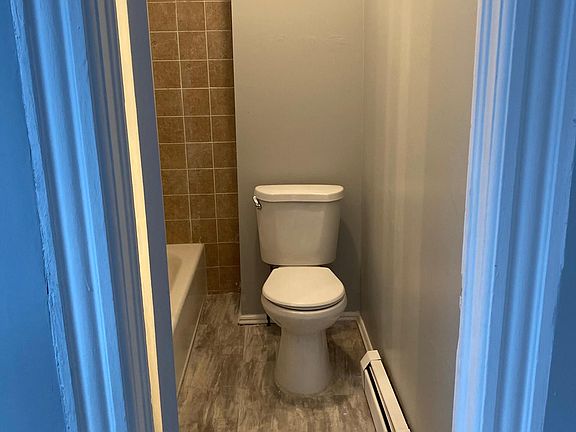 4th image of 138-140 N 10th St