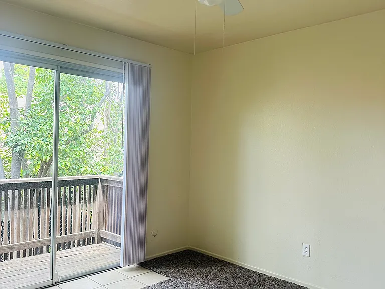 1707 W Swain Rd #10 — Photo 15