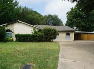 2308 Warwick Ct, Bedford, TX 76022